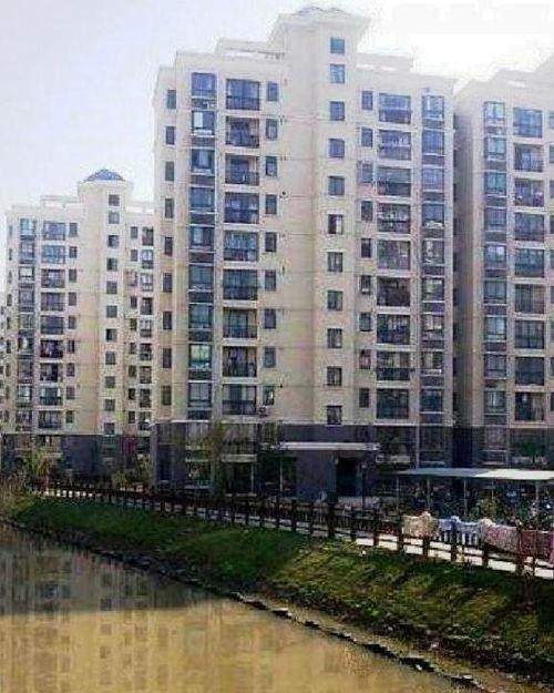 浦东新高苑最新爆料消息,揭秘神秘豪宅背后的故事 第2张 浦东新高苑最新爆料消息,揭秘神秘豪宅背后的故事 第2张